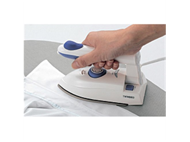 ツインバード、小型のアイロン「SA-D565」 - 価格.com
