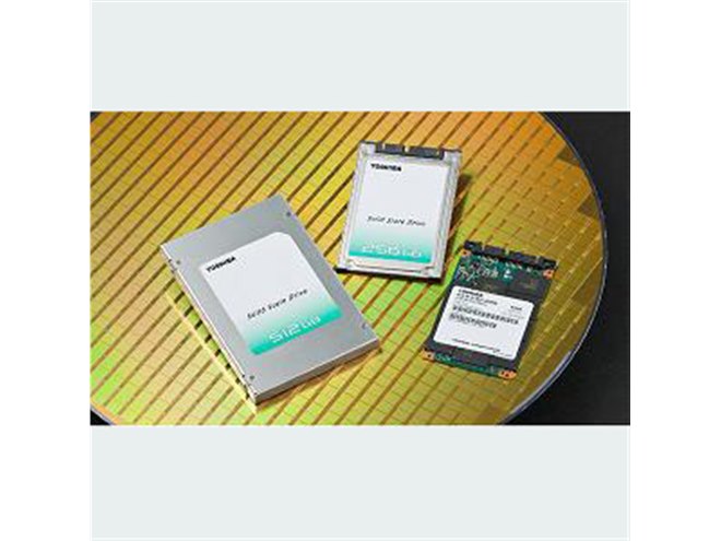 東芝、512GBの2.5インチSSDなど10機種を発表 - 価格.com