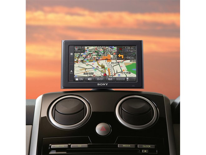 ソニー、6.1型液晶搭載携帯ナビ「nav-u NV-U3DV」 - 価格.com