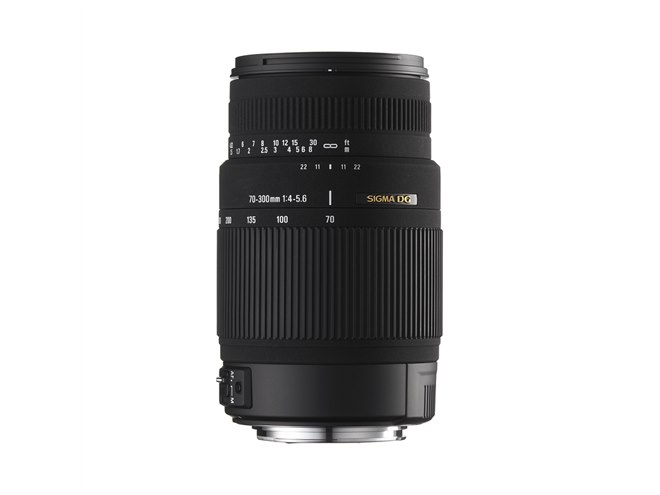 シグマ、ニコン用70-300mm F4-5.6を10月23日発売 - 価格.com