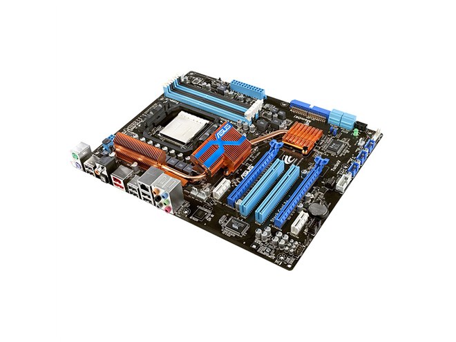 ASUS、4コア化可能なnForce 980a SLI搭載マザー - 価格.com ASUS、4コア化可能なnForce 980a SLI搭載マザー - 価格.com