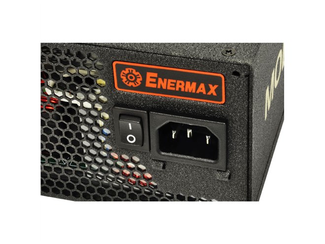 ENERMAX、「80PLUS GOLD」の900W電源ユニット - 価格.com