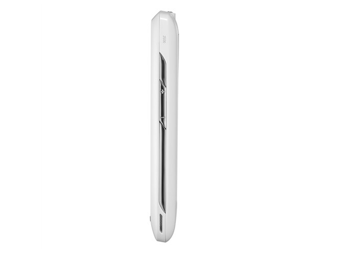 ソフトバンク、「003Z」のホワイトを3月6日発売 - 価格.com