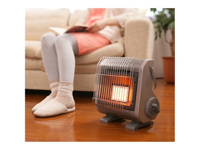 正規品 イワタニ、カセットガスを燃料にした屋内向けストーブ - 価格.com ストーブ