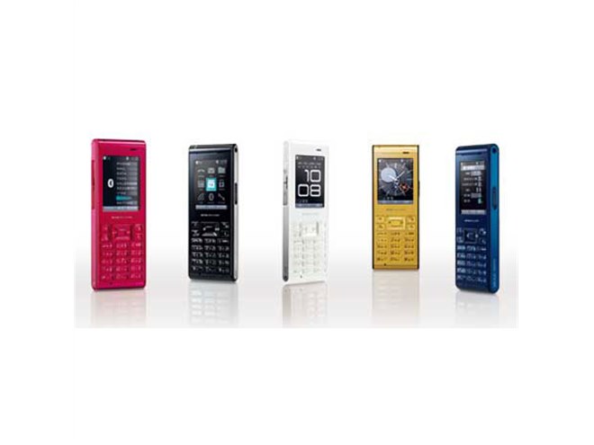 ウィルコム、2011年秋冬モデル9機種を発表 - 価格.com