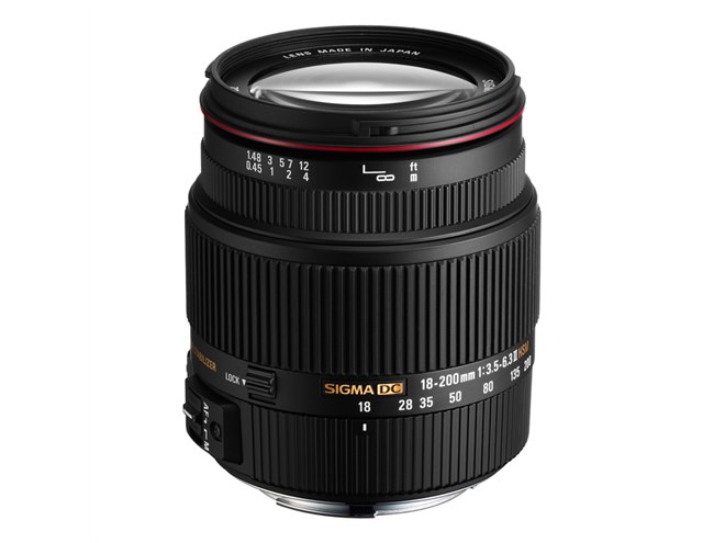 シグマ、高倍率ズームレンズのシグマ用/ニコン用を28日発売 - 価格.com