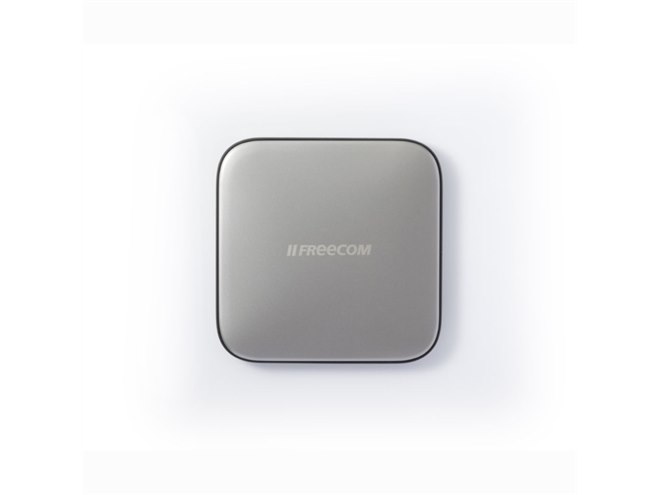 フリーコム、正方形デザインのUSB3.0対応ポータブルHDD - 価格.com
