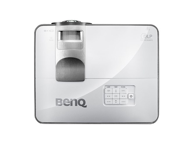 BenQ、1mで95型表示が可能な超短焦点プロジェクター - 価格.com