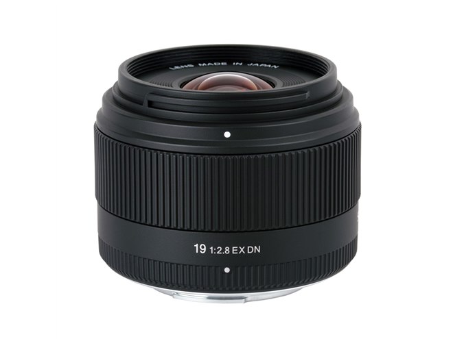 シグマ、Mフォーザーズ用「19mm F2.8 EX DN」を3月16日発売 - 価格.com