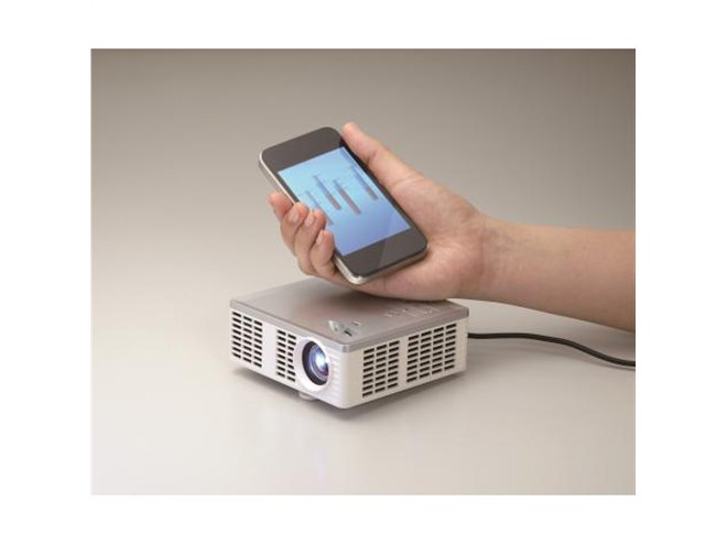 住友3M、ハガキサイズのモバイルプロジェクター「MP410」 - 価格.com