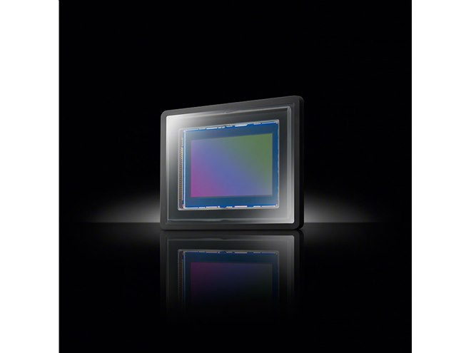 ソニー、1インチセンサー採用の「サイバーショット DSC-RX100