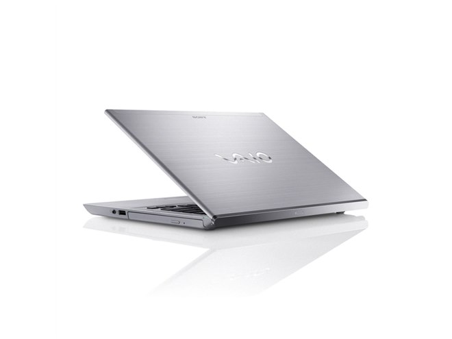 ソニー、タッチ液晶や光学ドライブ搭載モデルを追加した「VAIO T