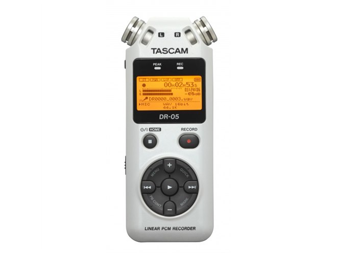 TASCAM、リニアPCMレコーダー「DR-05」の2000台限定ホワイトカラー - 価格.com