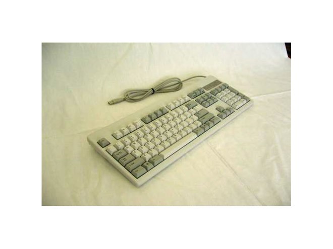 東プレ、104配列を採用したキーボード「REALFORCE104U」 - 価格.com