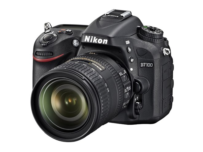 ニコン　D7100とレンズ ニコン、ローパスレスで「対DX1.3×クロップ」対応の「D7100