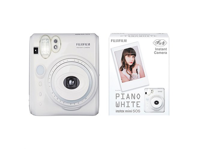 チェキ　ピアノホワイト　instax mini 50S FUJIFILM カメラ Amazon | 富士フイルム instax mini 50S チェキ（ピアノホワイト