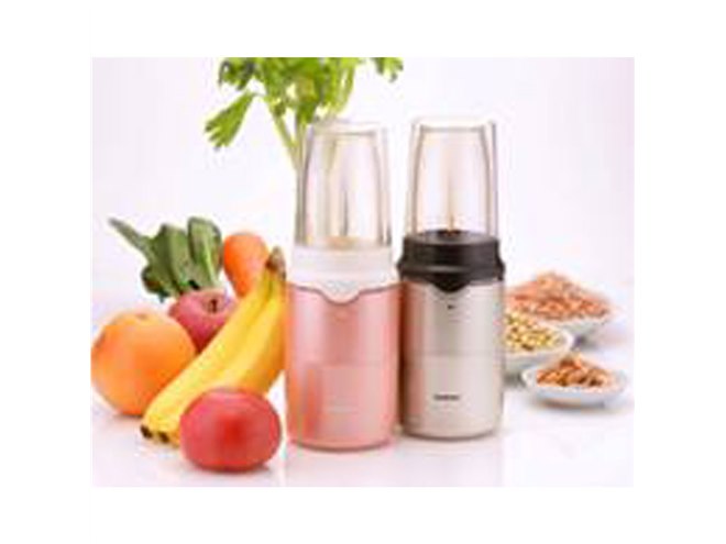 イワタニ、電子レンジ対応容器を採用した「ミルサー6PW」 - 価格.com