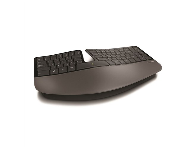 マイクロソフト、エルゴノミクスを採用したマウス付きキーボード