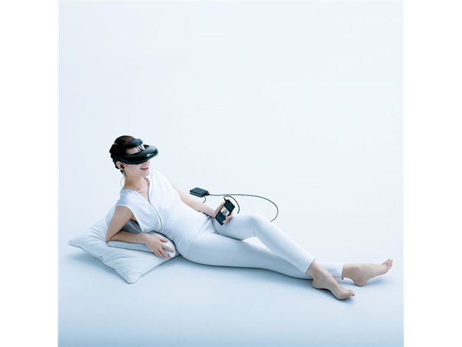 ソニー、ヘッドマウントディスプレイ「HMZ-T3W/T3」を11月23日発売 