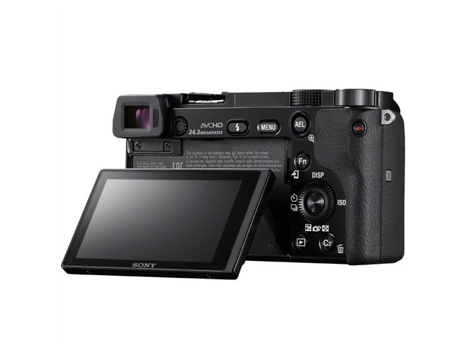 ソニー、AF追従秒間11コマ＆0.06秒高速AFを実現した「α6000