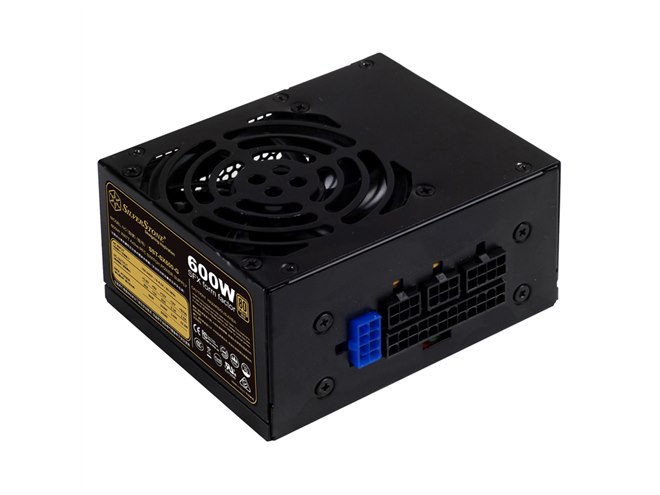 SilverStone、準ファンレス設計を採用した600WのSFX電源ユニット
