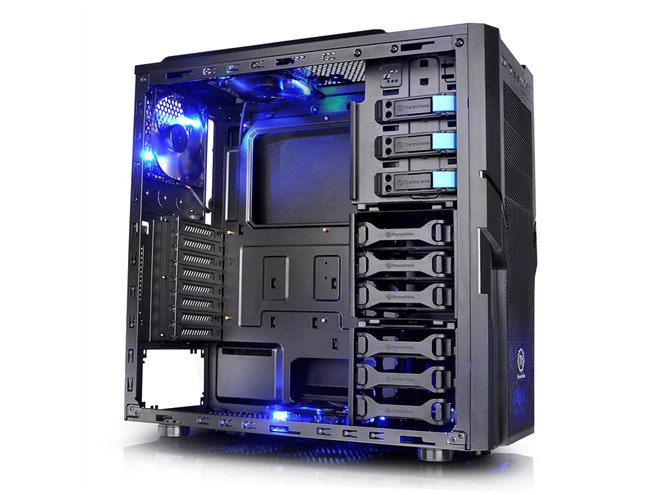 Thermaltake、ブルーLEDファンを4基搭載したPCケース - 価格.com