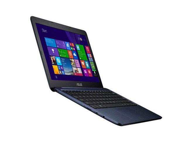 ASUS ノートPC 青 Windows 10 ASUS、日本円で約2万円の軽量980gノートパソコン - 価格.com