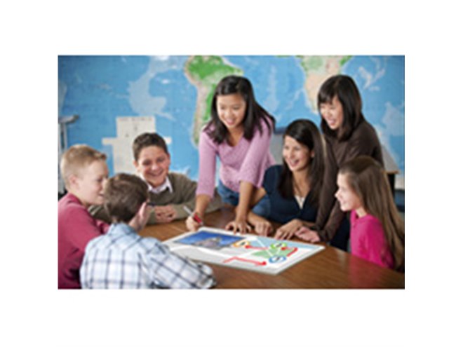 東芝、24型フルHD液晶搭載のAndroid端末「Shared Board」 - 価格.com