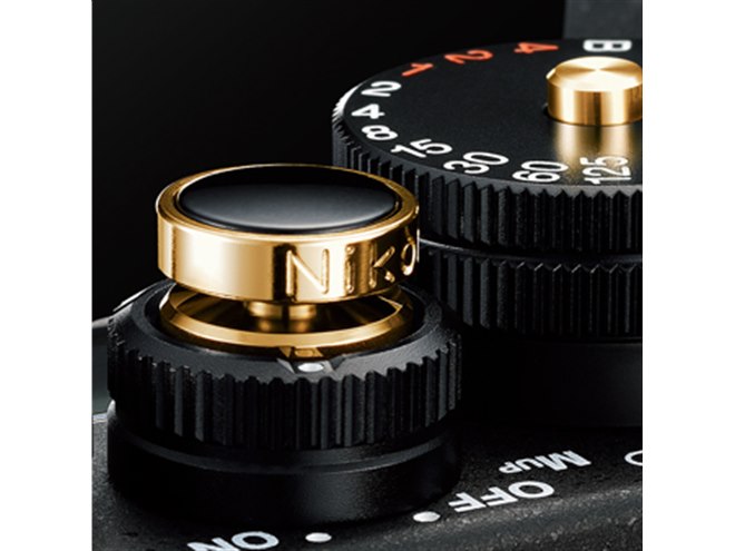 ニコン、ゴールドパーツ採用「Df ブラック Gold Edition」を12/24発売