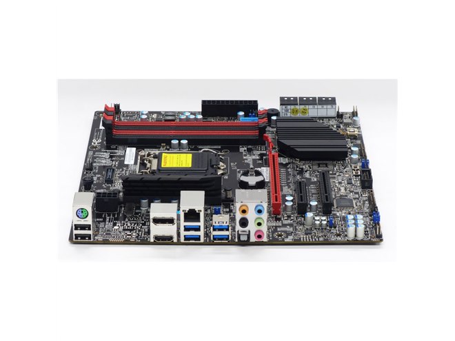 Supermicro、サーバー向けパーツを使用したゲーム用MicroATXマザー