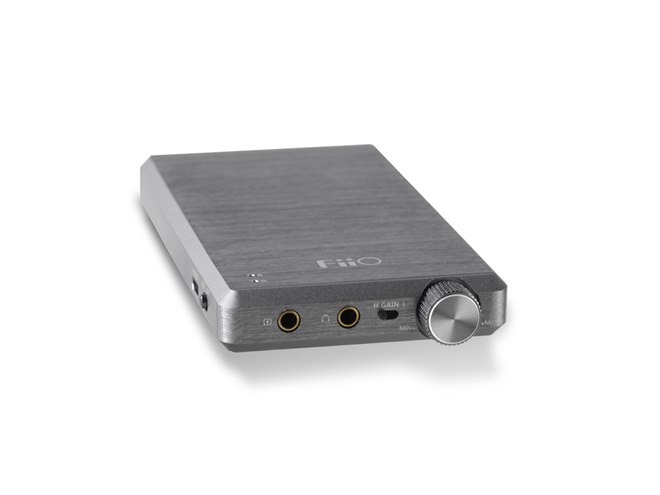 FiiO、IEMに特化したポータブルヘッドホンアンプ「E12A」 - 価格.com