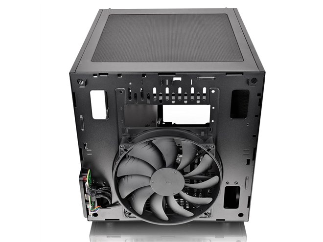 Thermaltake、水冷対応のキューブ型PCケース「Core V21」 - 価格.com