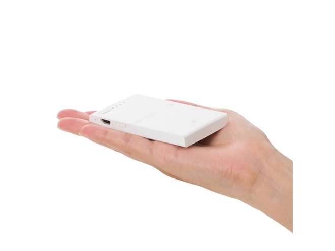 ソフトバンク、名刺サイズのワイヤレスSDカードリーダー - 価格.com ソフトバンク、名刺サイズのワイヤレスSDカードリーダー - 価格.com
