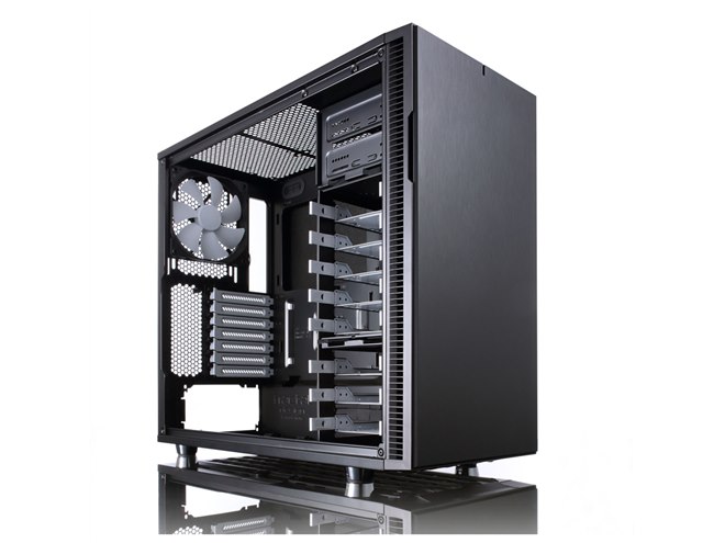 Fractal Design、ミドルタワー「Define R5」のアクリル