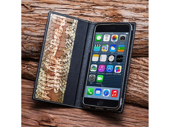 坂本ラヂヲ、スネークレザーを使ったiPhone 6/6 Plus用ケース - 価格.com