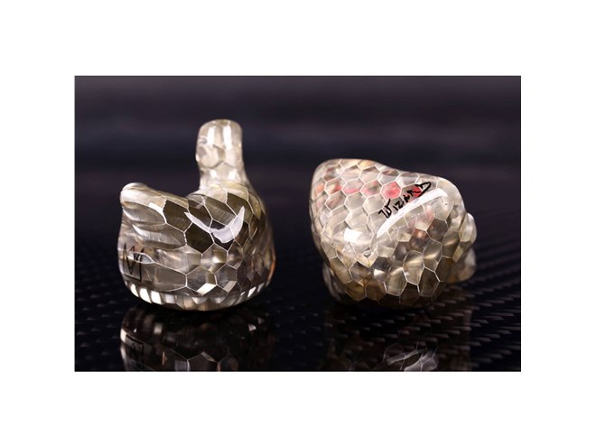 NOBLE AUDIO、高域へのフォーカス感を強めたカスタムイヤホン「SAVANT