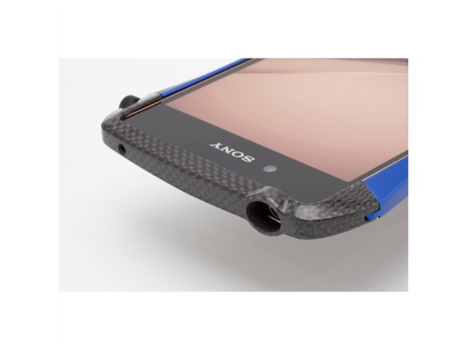 Deff、SUBARUとコラボしたカーボン×アルミ製Xperia Z4用バンパー 