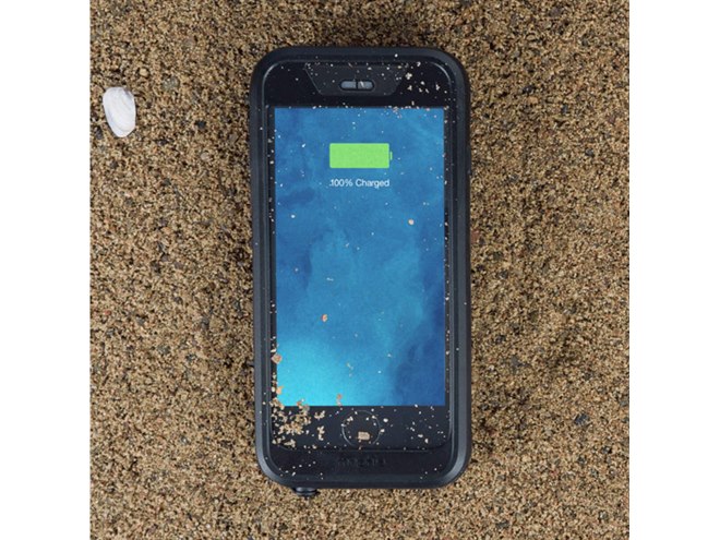 mophie、2750mAhバッテリー内蔵の防水・耐衝撃iPhoneケース - 価格.com