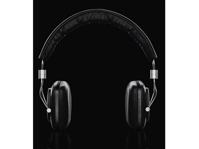 B&W、初のBluetooth対応ワイヤレスヘッドホン「P5Wireless