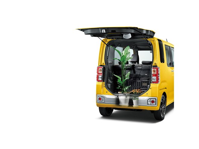 トヨタからトールワゴンタイプの軽乗用車「ピクシス メガ」が登場