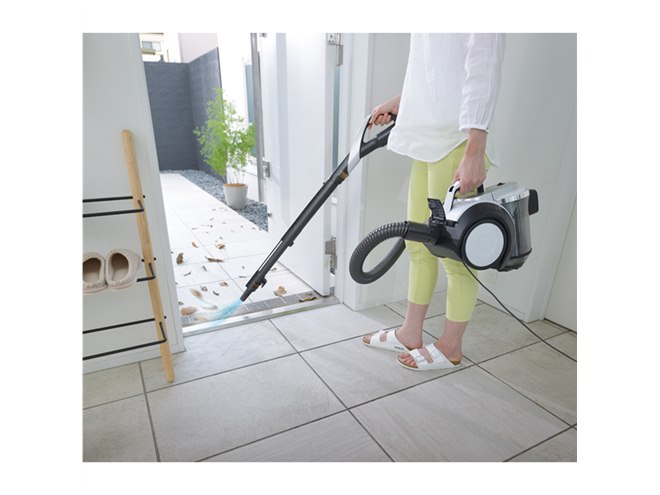 三菱電機、ゴミを吹き飛ばす軽量2.9kgのサイクロン掃除機など - 価格.com