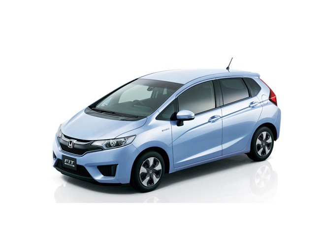 ホンダが「フィット」を一部改良、快適装備を強化 - 価格.com