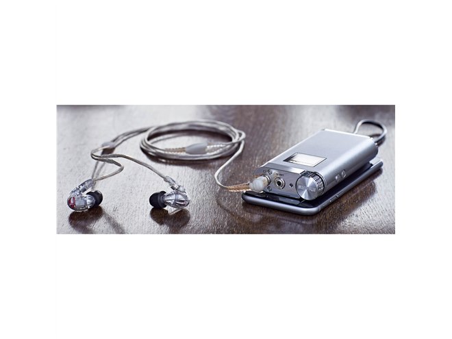 SHA900　SHURE ポータブルアンプ　ポタアン Shure、カスタマイズできるEQを搭載したハイレゾ対応ポタアン「SHA900