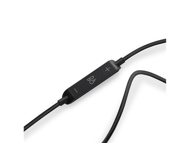 B&O Play、アルミ削り出しの「BeoPlay H3」ノイズキャンセリング