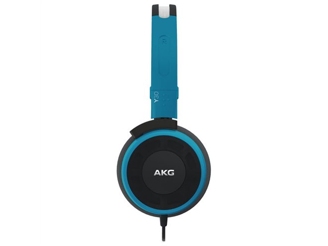 AKG、税別5,880円のセミオープンエアのオンイヤーヘッドホン