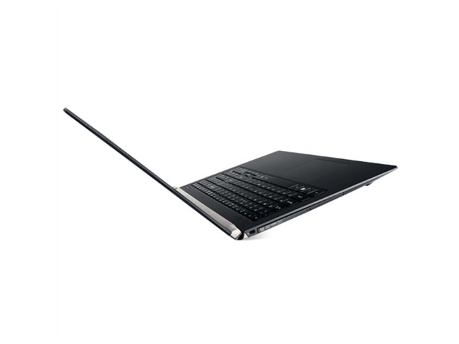 エイサー、スタイリッシュな15.6型ゲーミングノート「Aspire V Nitro