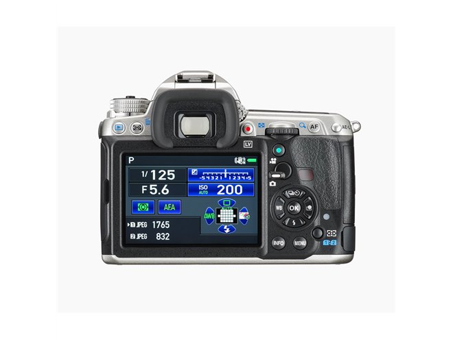 リコー、「PENTAX K-3 II」シルバーモデルを世界500台限定で3/10