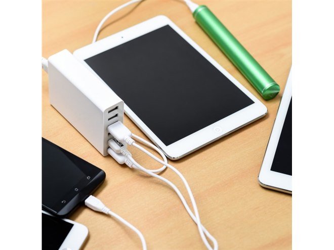 上海問屋、2.4A急速充電ポートを6つ備えたUSB充電器 - 価格.com