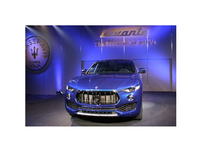 マセラティが初のSUV「レヴァンテ」を発売 - 価格.com