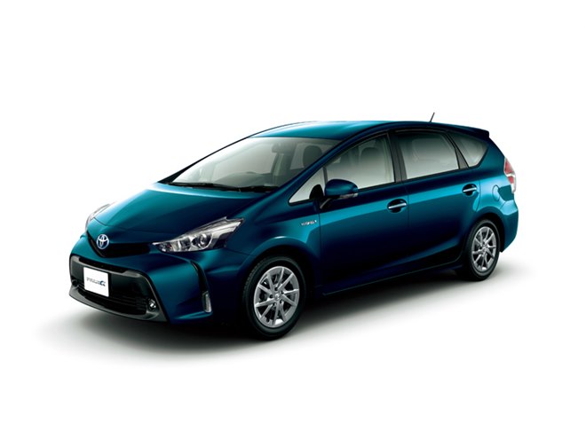 トヨタ・プリウスαに「黒」が特徴の特別仕様車 - 価格.com